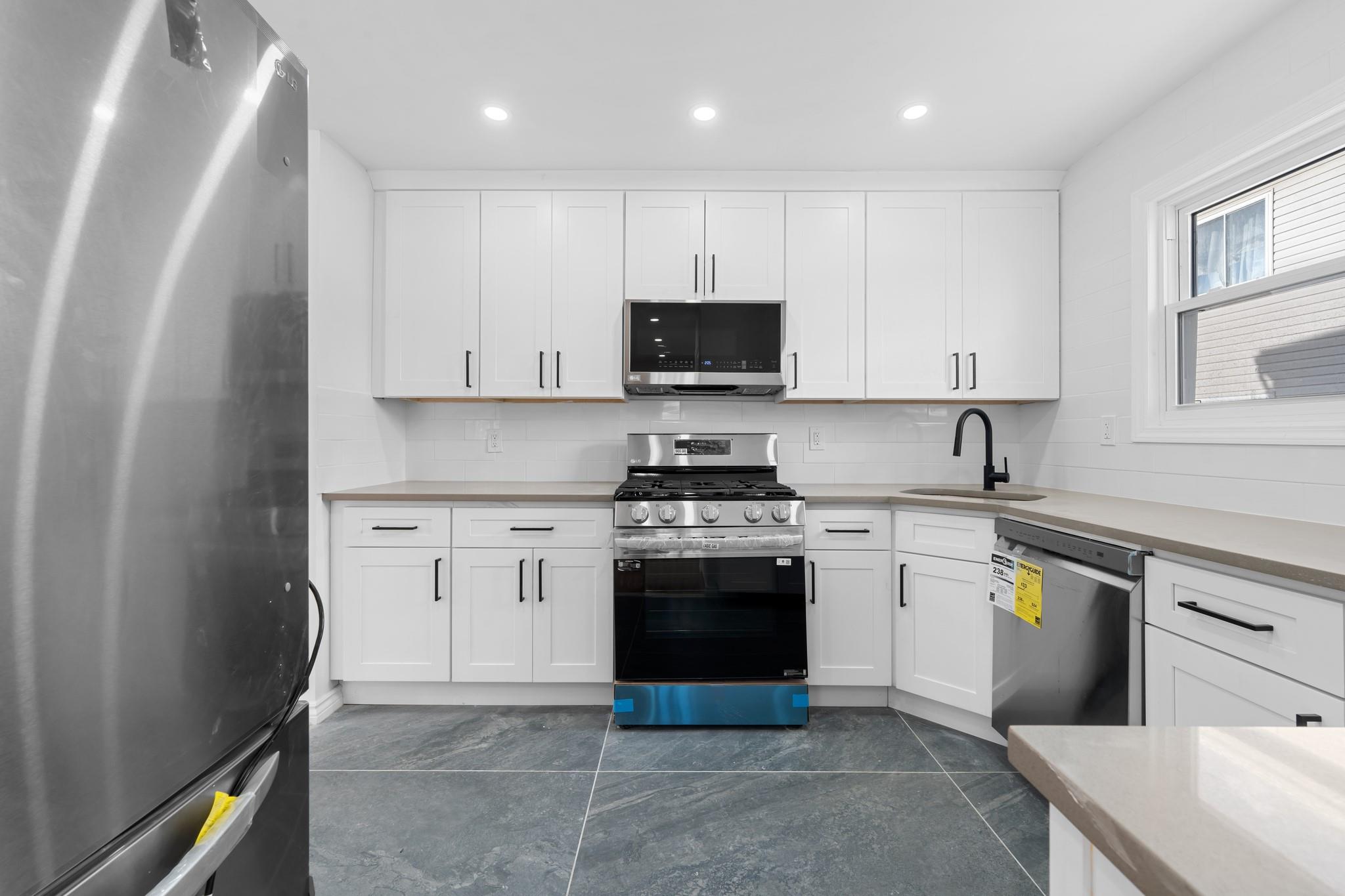 #1 photo, 661 Grassmere Terrace, Far Rockaway , NY 11691