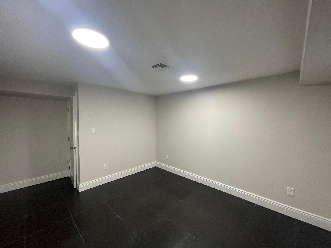 #4 photo, 50 Woodbury Road, サフォーク郡 Huntington , NY 11743