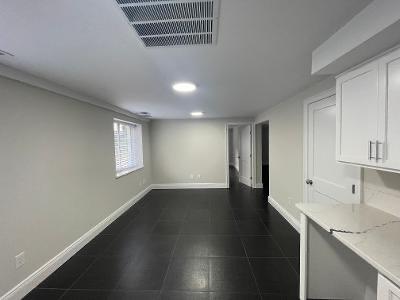 #9 photo, 50 Woodbury Road, サフォーク郡 Huntington , NY 11743