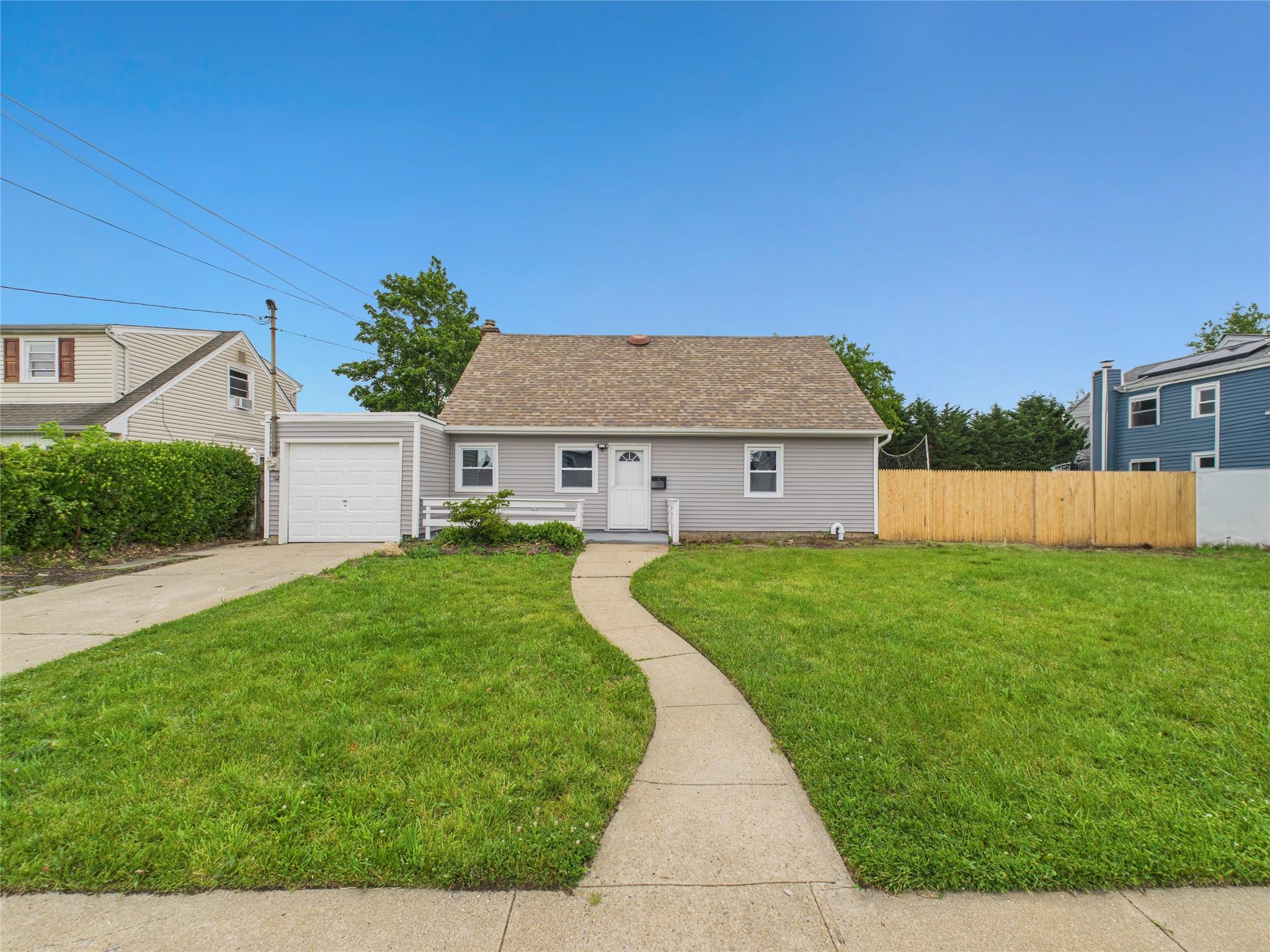 #1 photo, 1057 Washington Street, ناسو Baldwin , NY 11510