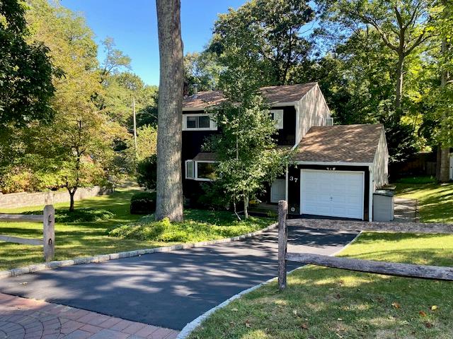 #1 photo, 37 Hewlett Drive, سوفولك Sound Beach , NY 11789