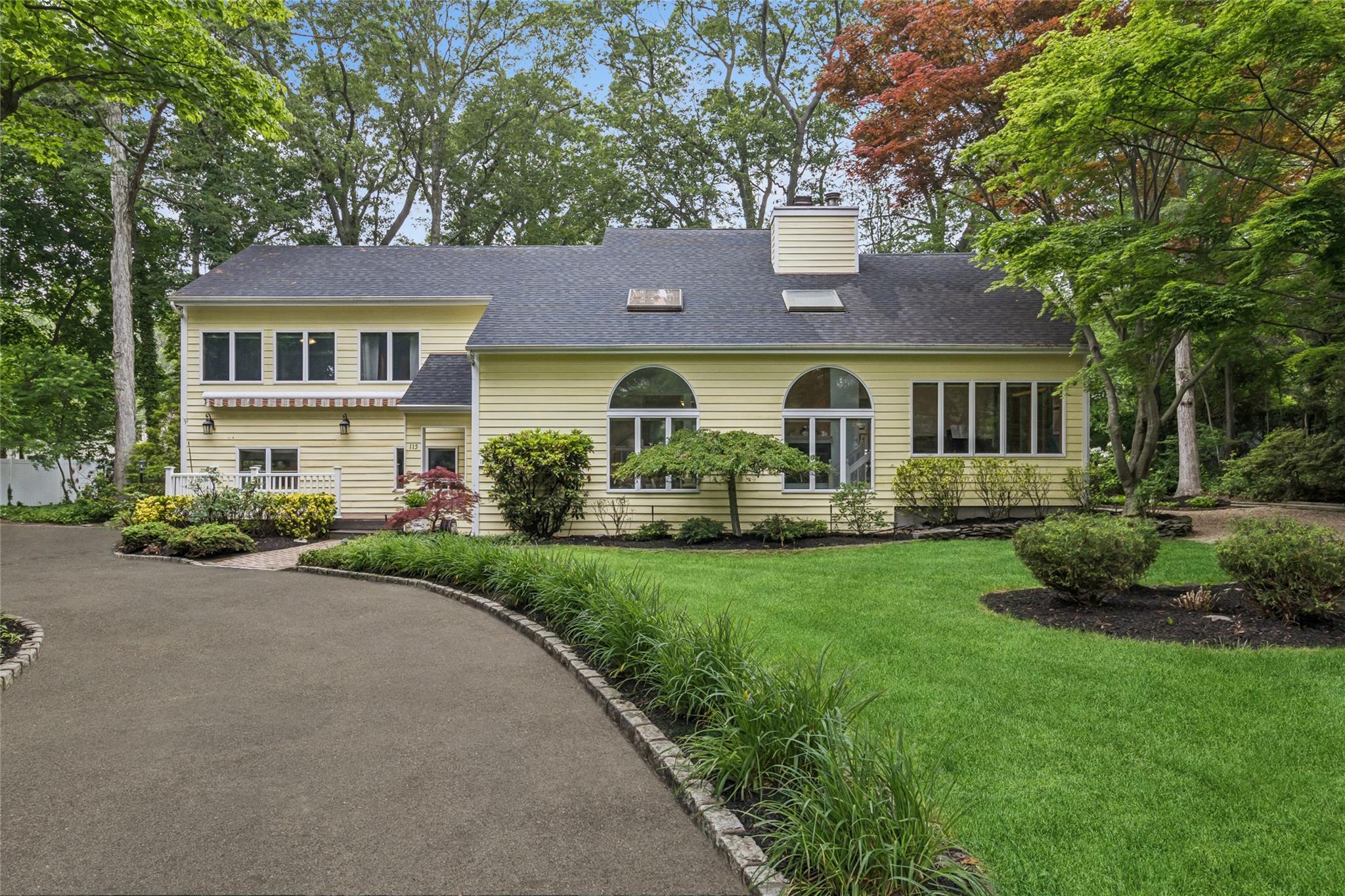 #1 photo, 115 Echo Avenue, 東長島 Miller Place , NY 11764