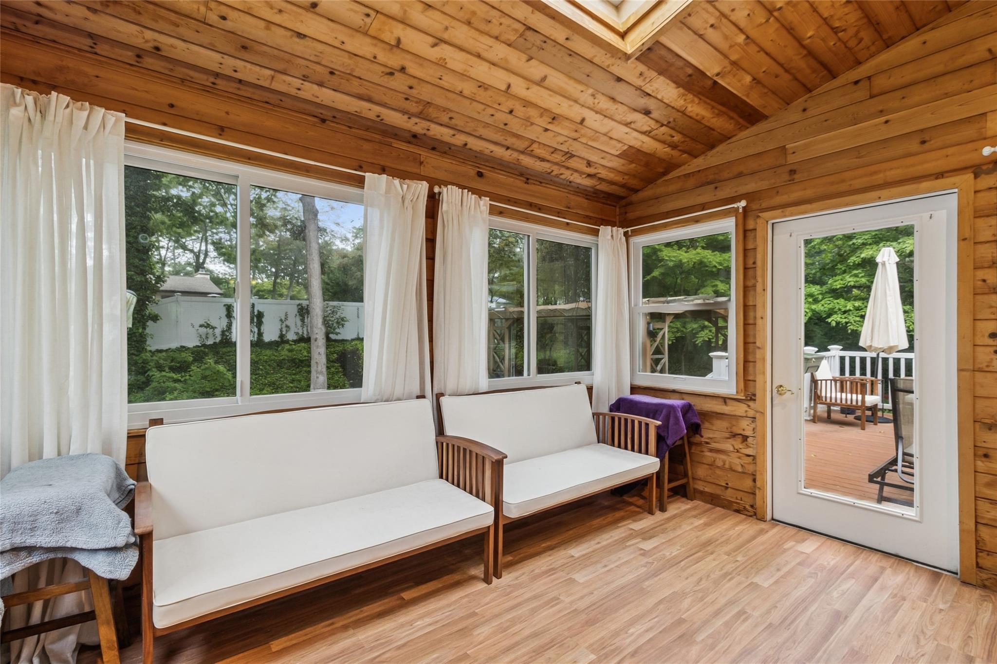 #17 photo, 115 Echo Avenue, سوفولك Miller Place , NY 11764