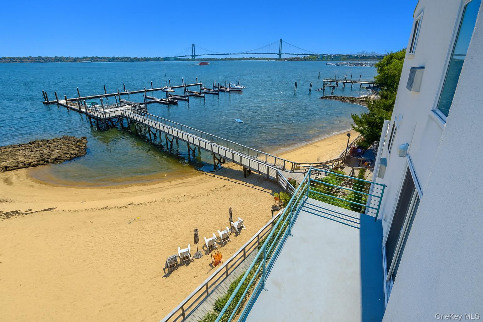 #8 photo, 2730 Schurz Avenue, ブロンクス区 Bronx , NY 10465