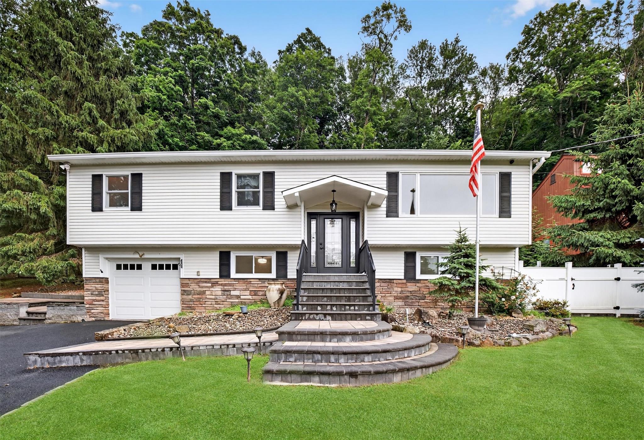 #1 photo, 12 Valley Lane, Garrison , NY 10524