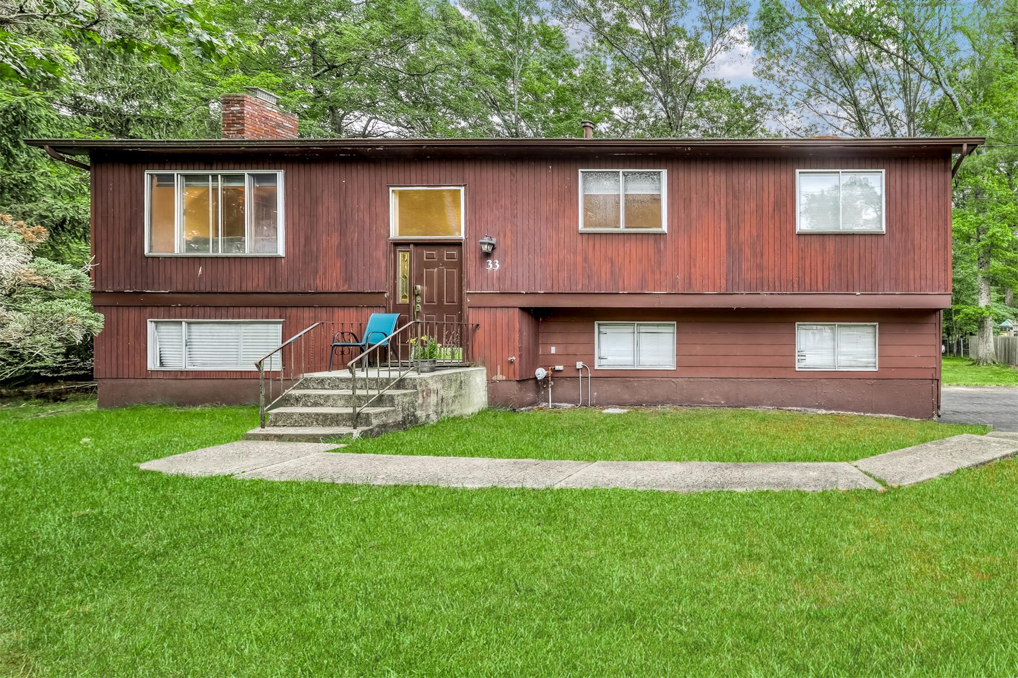 #1 photo, 33 Balmoral Drive, Chestnut Ridge , NY 10977
