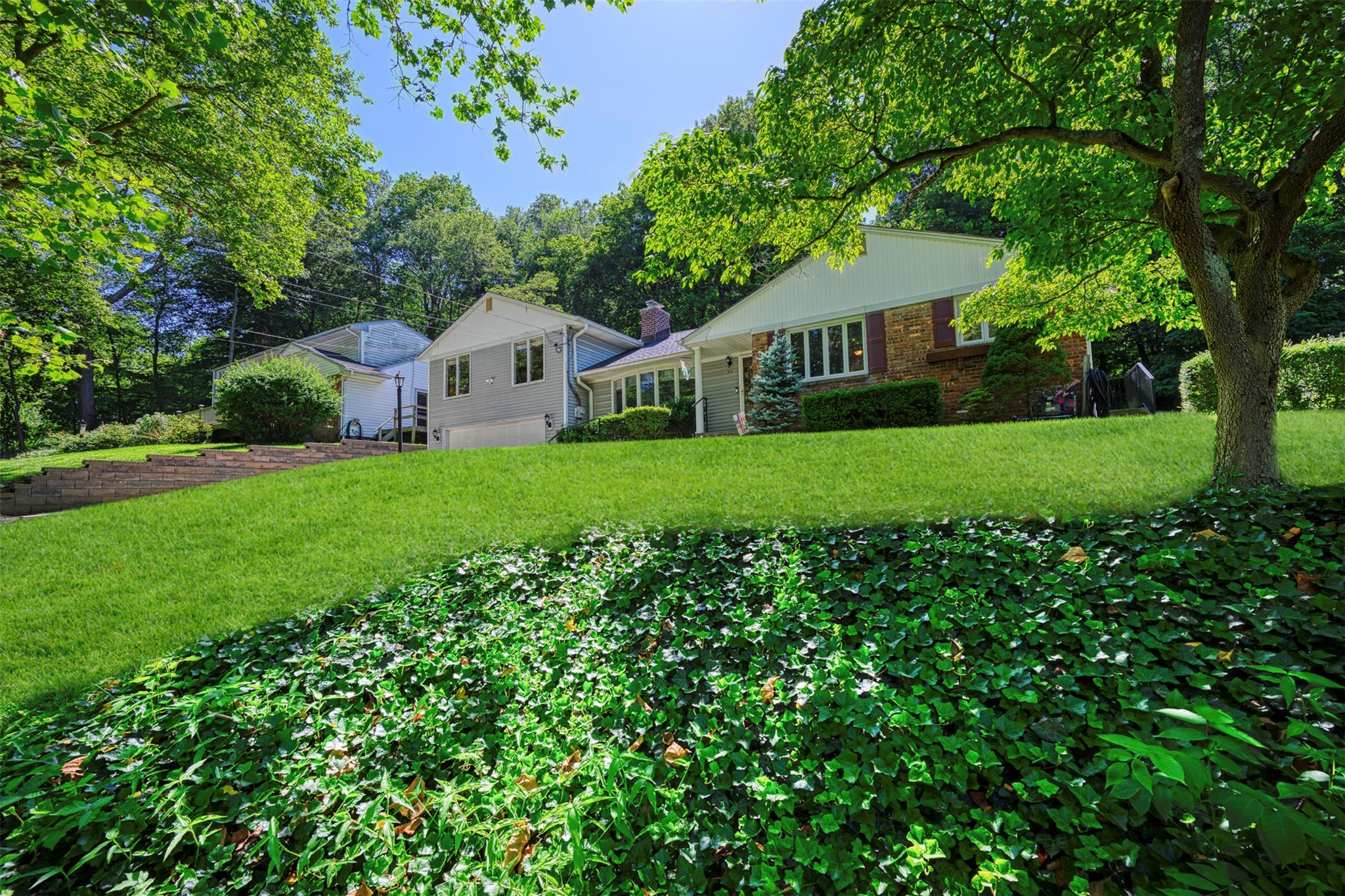 #2 photo, 54 Bankside Drive, サフォーク郡 Centerport , NY 11721