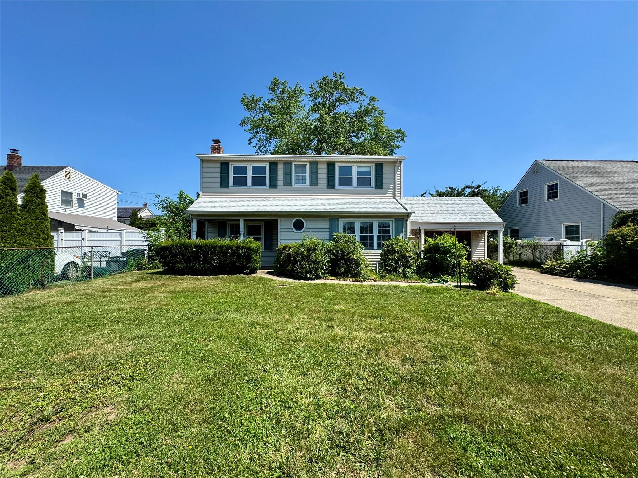 #1 photo, 23 Chase Lane, ناسو Levittown , NY 11756