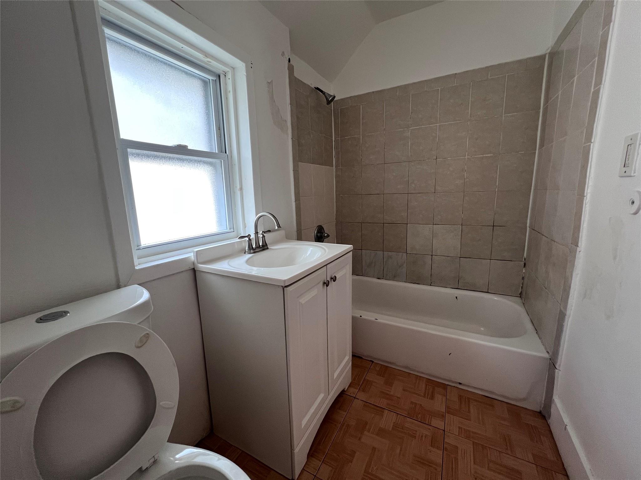 #9 photo, 11617 141st Street, クイーンズ区 Jamaica , NY 11436