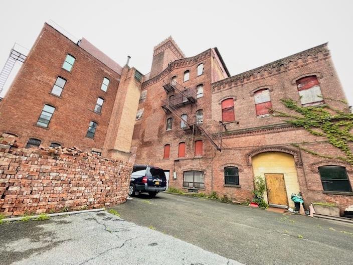 #3 photo, 56 Meserole Street, Brooklyn , NY 11206