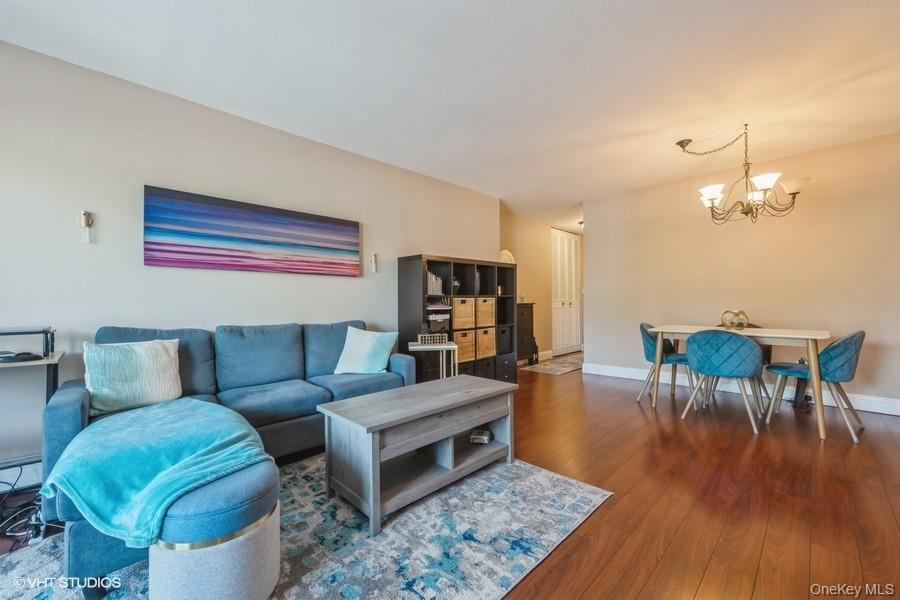 #12 photo, 90 S PARK Avenue, Rockville Centre , NY 11570