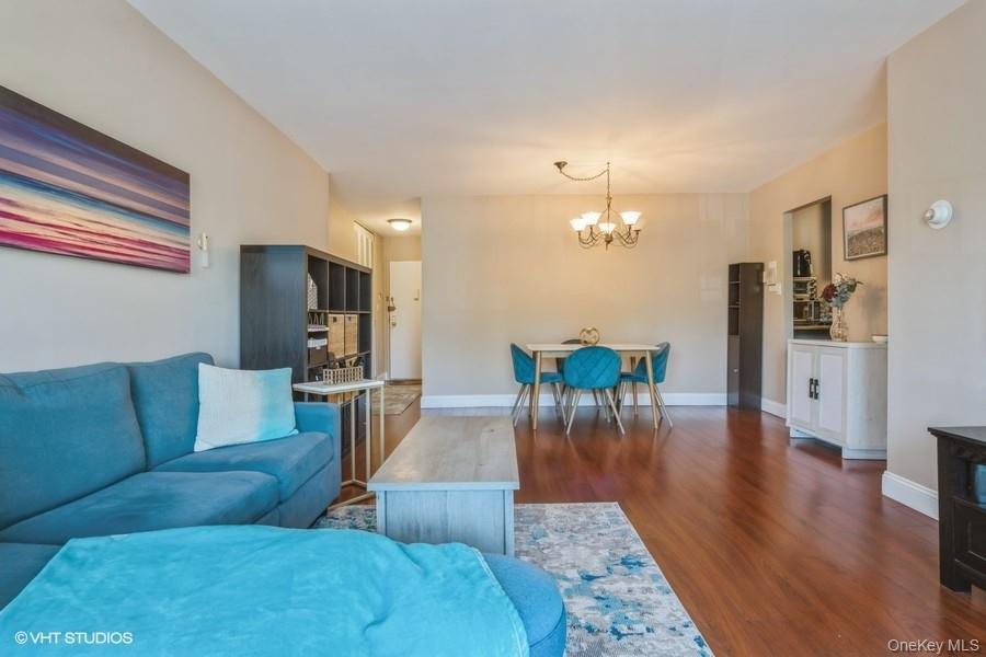 #13 photo, 90 S PARK Avenue, Rockville Centre , NY 11570