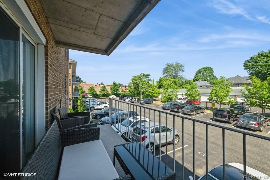 #20 photo, 90 S PARK Avenue, Rockville Centre , NY 11570