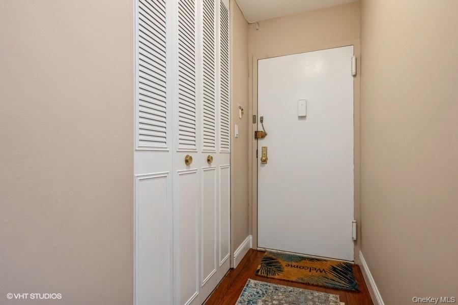 #6 photo, 90 S PARK Avenue, Rockville Centre , NY 11570