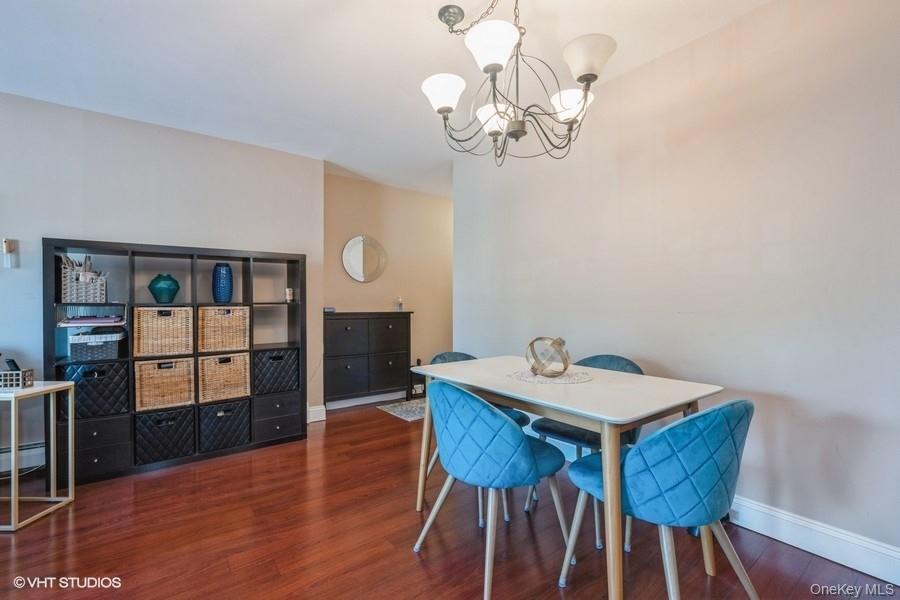 #8 photo, 90 S PARK Avenue, Rockville Centre , NY 11570