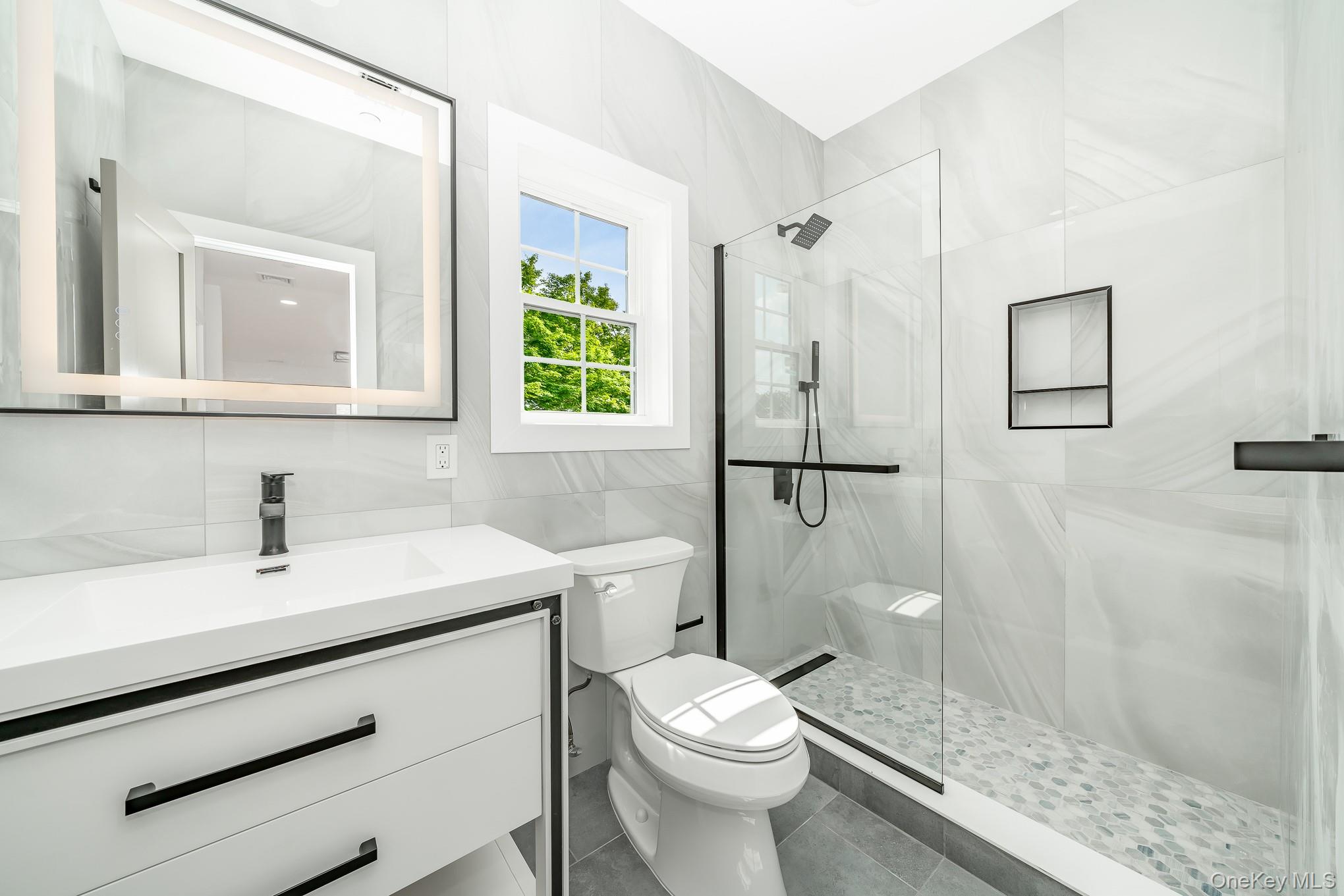 #13 photo, 23 Bay Street, ナッソー郡 Bellmore , NY 11710