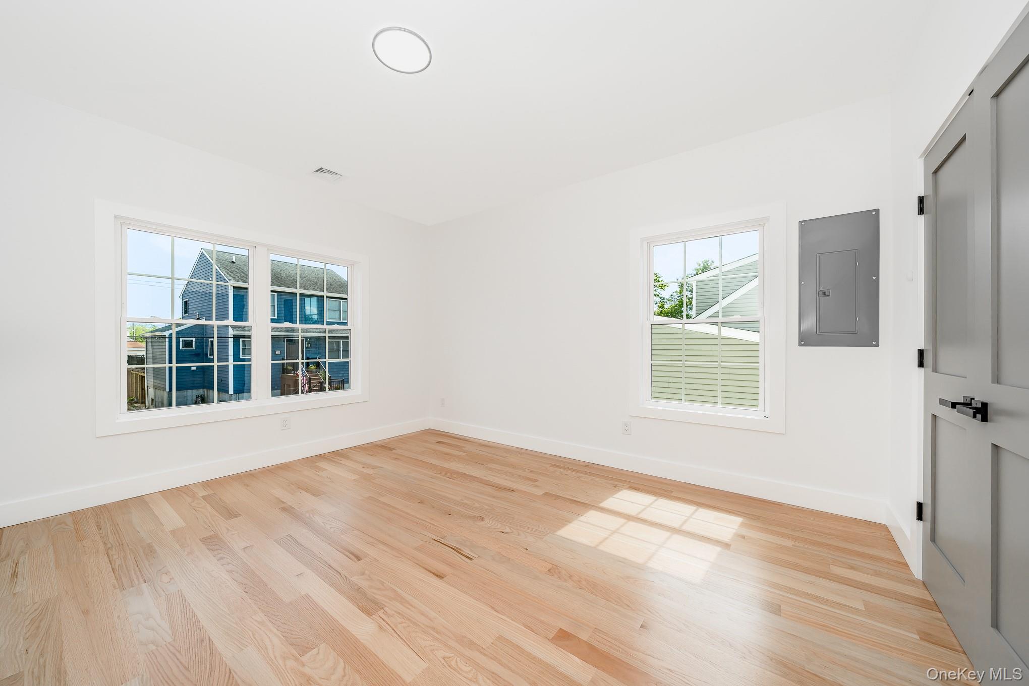 #14 photo, 23 Bay Street, ナッソー郡 Bellmore , NY 11710