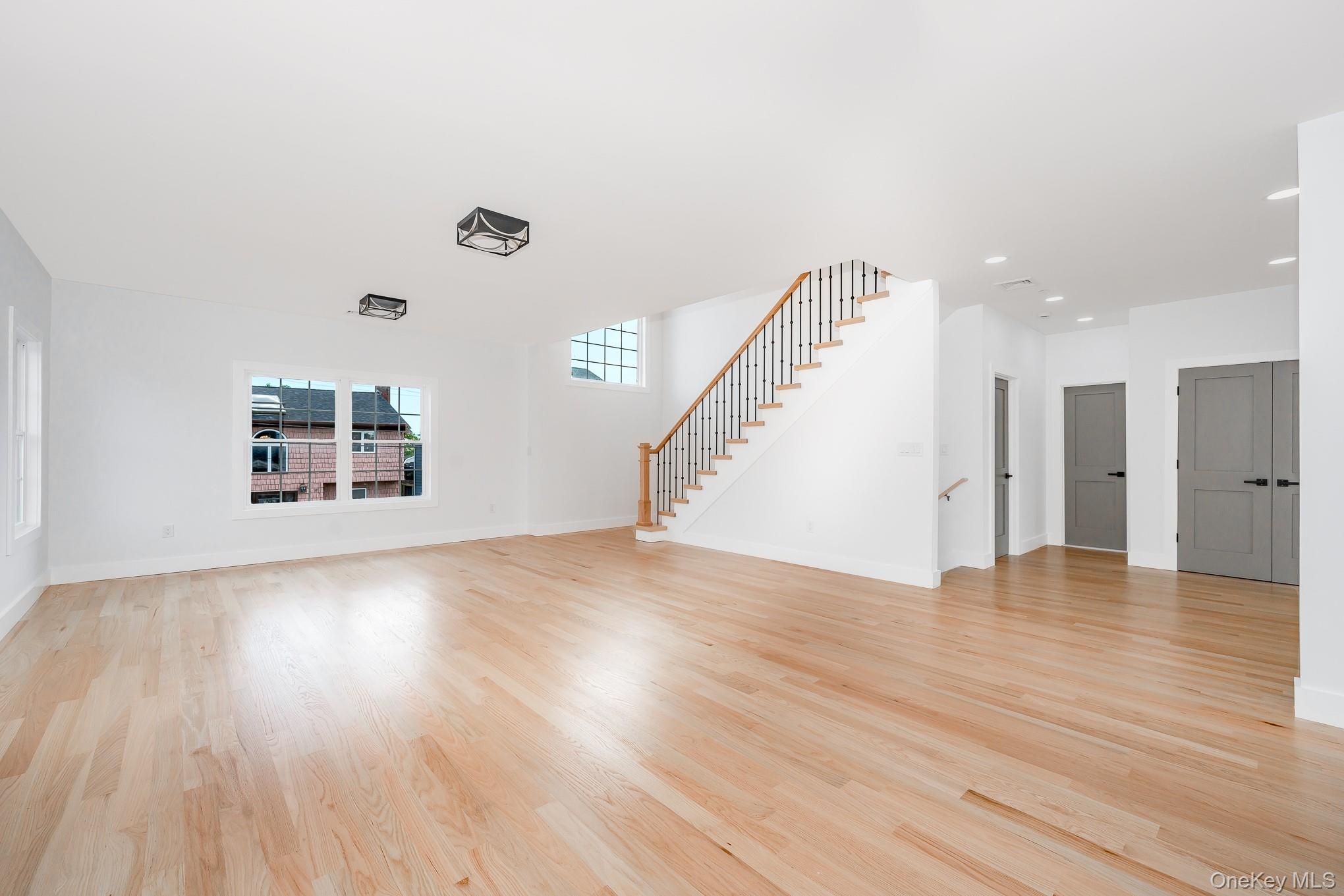 #16 photo, 23 Bay Street, ナッソー郡 Bellmore , NY 11710