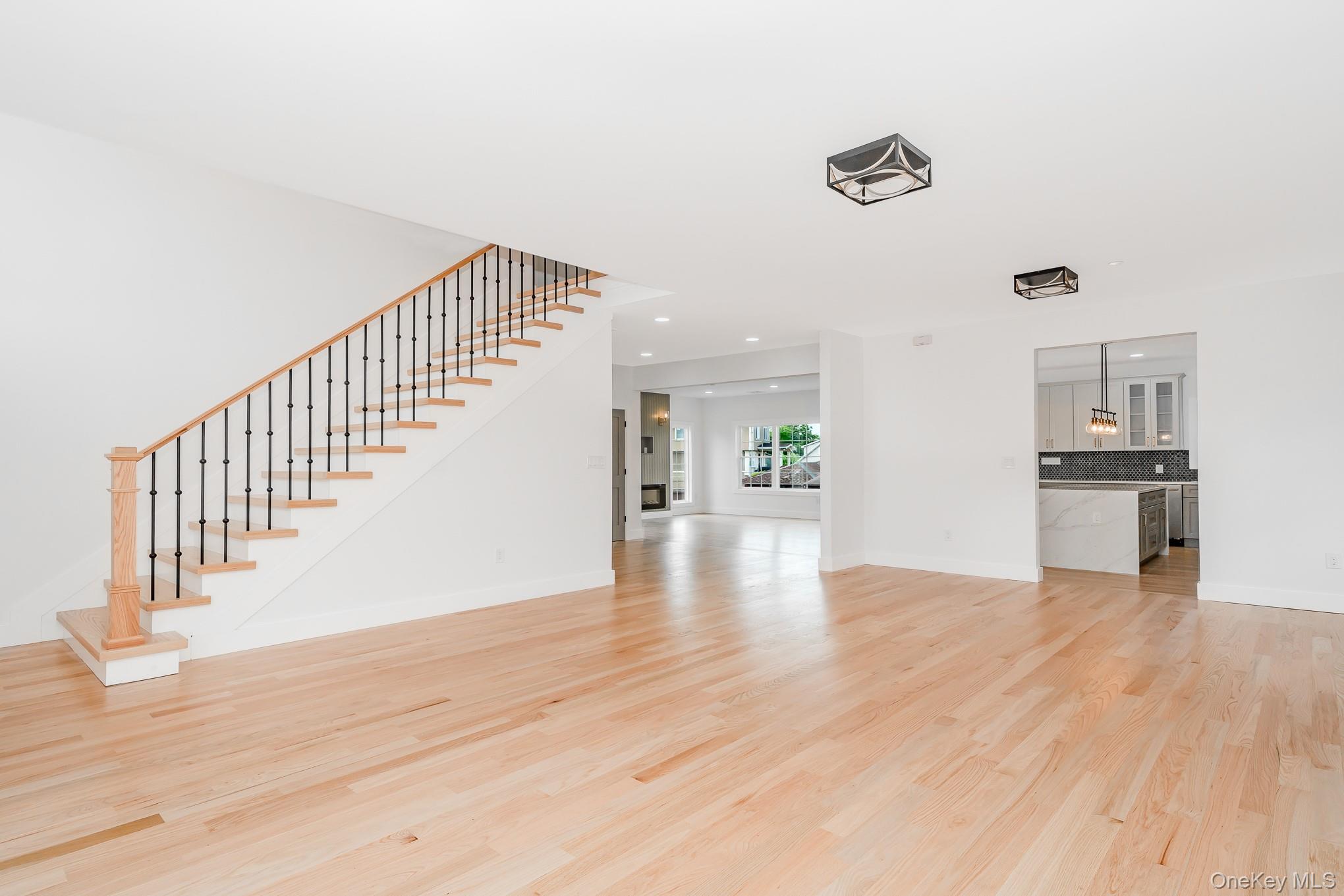 #17 photo, 23 Bay Street, ナッソー郡 Bellmore , NY 11710