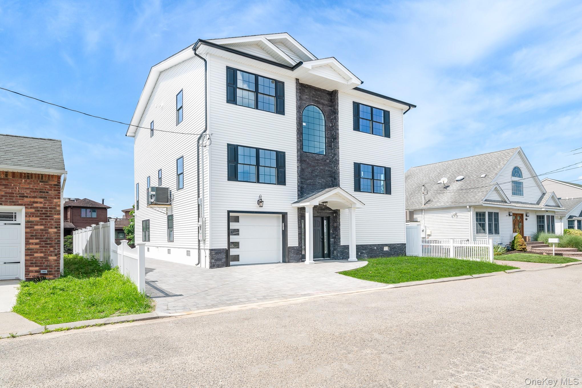 #2 photo, 23 Bay Street, ナッソー郡 Bellmore , NY 11710