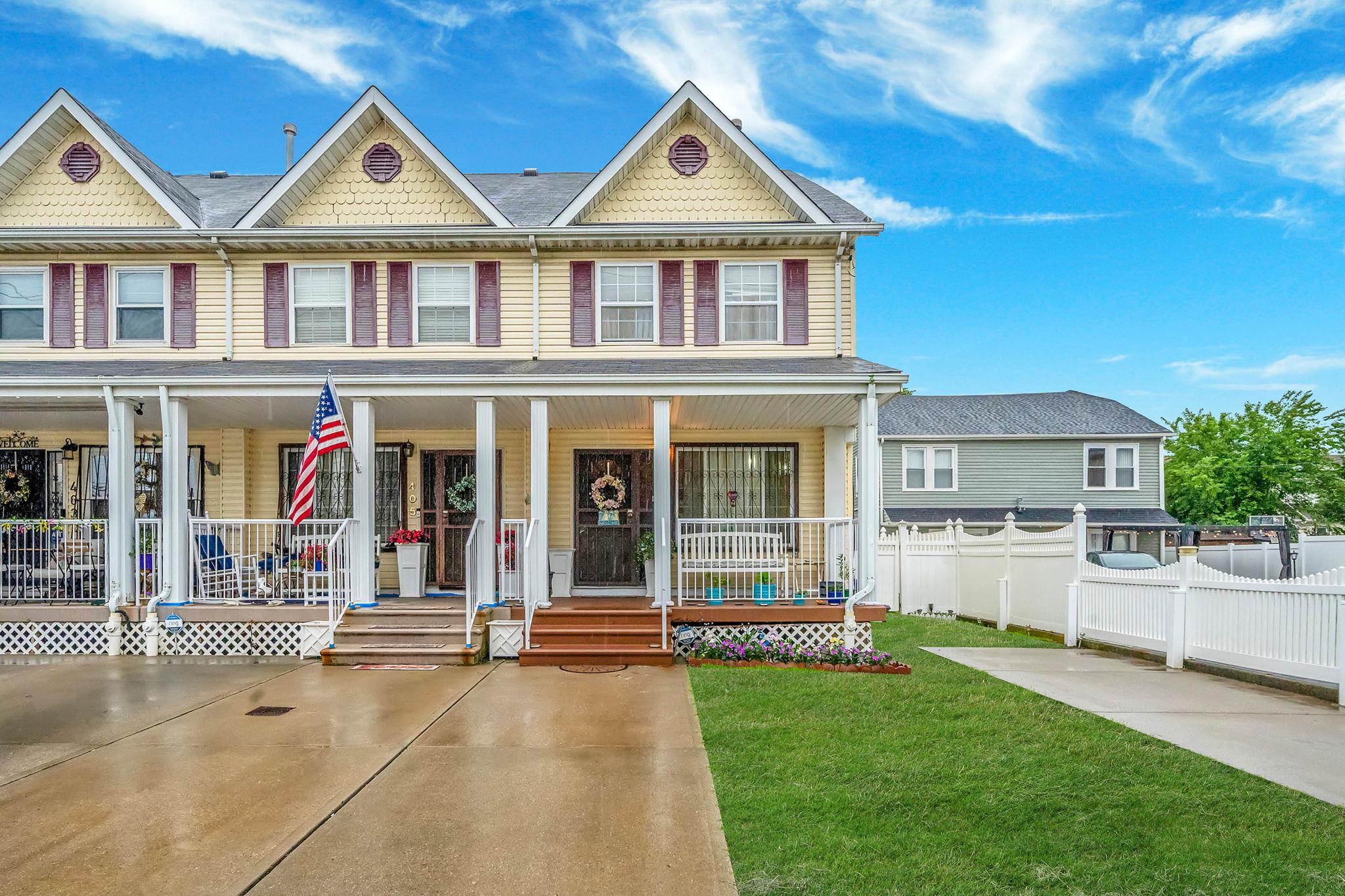 #1 photo, 407 Beach 35th Street, كوينز Far Rockaway , NY 11691