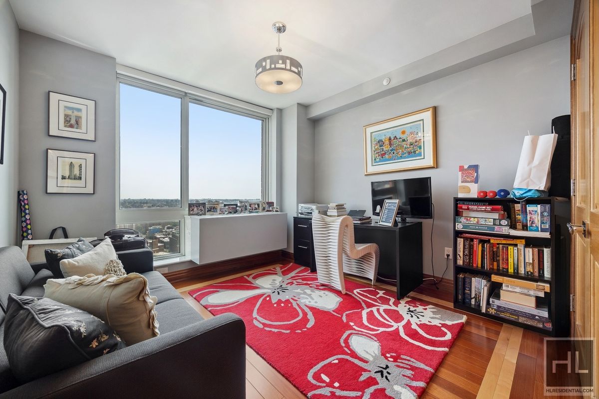 #11 photo, 215-217 E 96th Street, マンハッタン Upper East Side , NY 10128