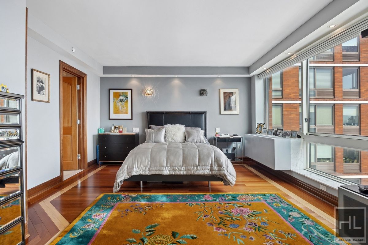 #6 photo, 215-217 E 96th Street, マンハッタン Upper East Side , NY 10128