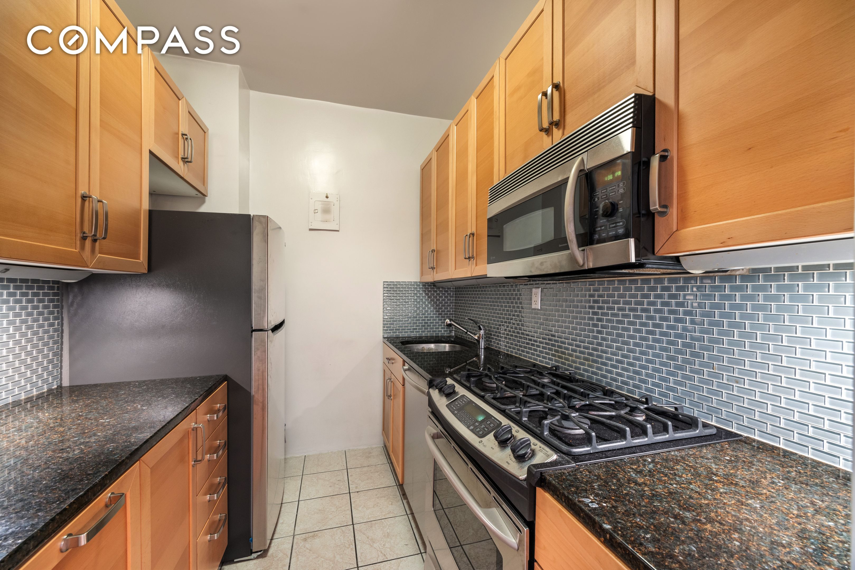 #7 photo, 222 E 80th Street, マンハッタン Upper East Side , NY 10075