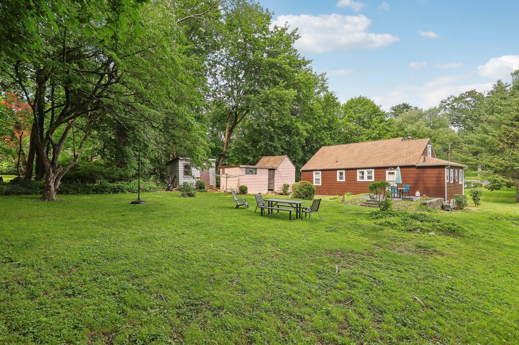 #11 photo, 42 Baron De Hirsch Road, Crompond , NY 10517