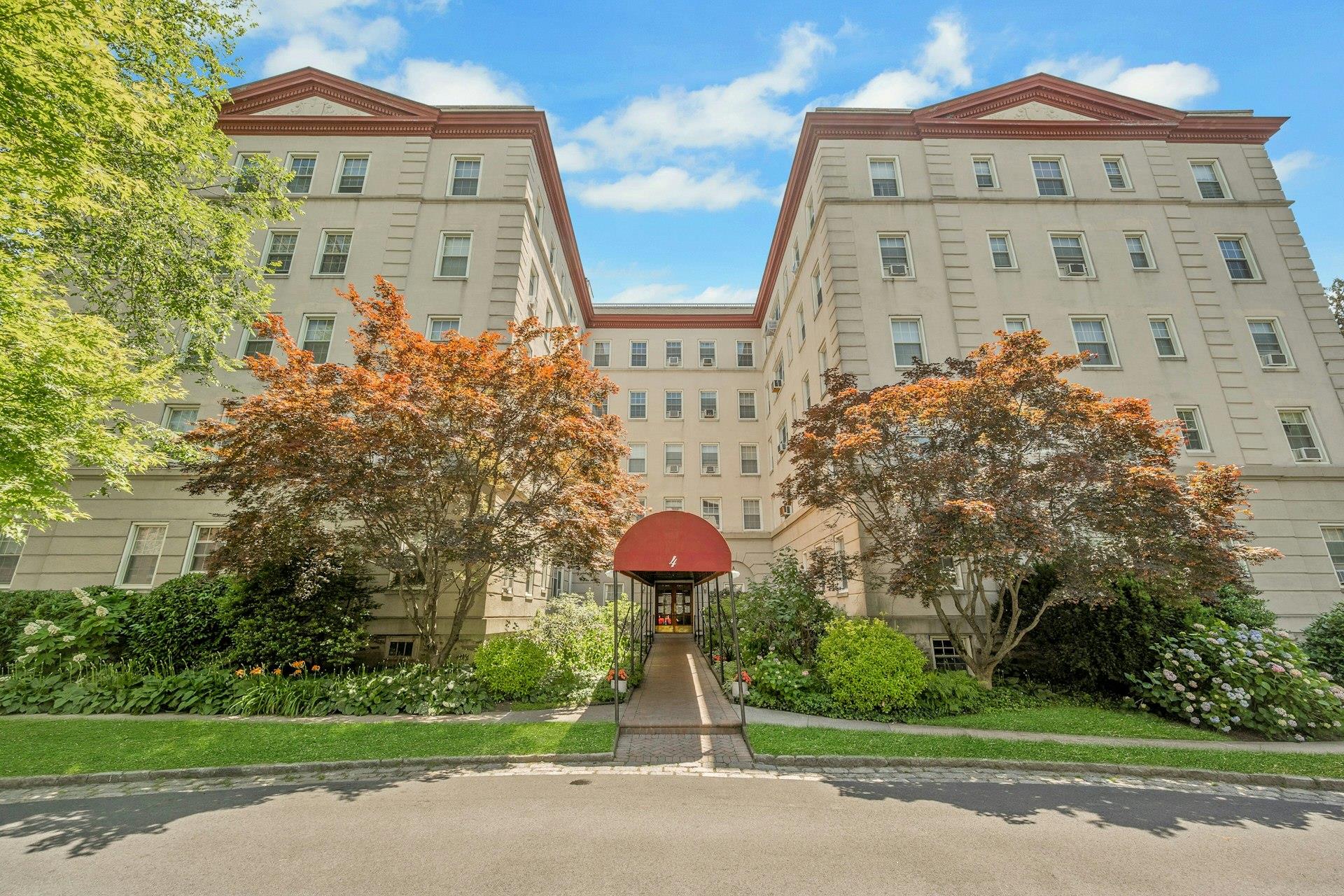 #1 photo, 4 Park Lane, Mount Vernon , NY 10552