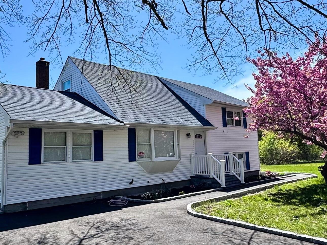 #1 photo, 1070 Spur Drive, Islip , NY 11706