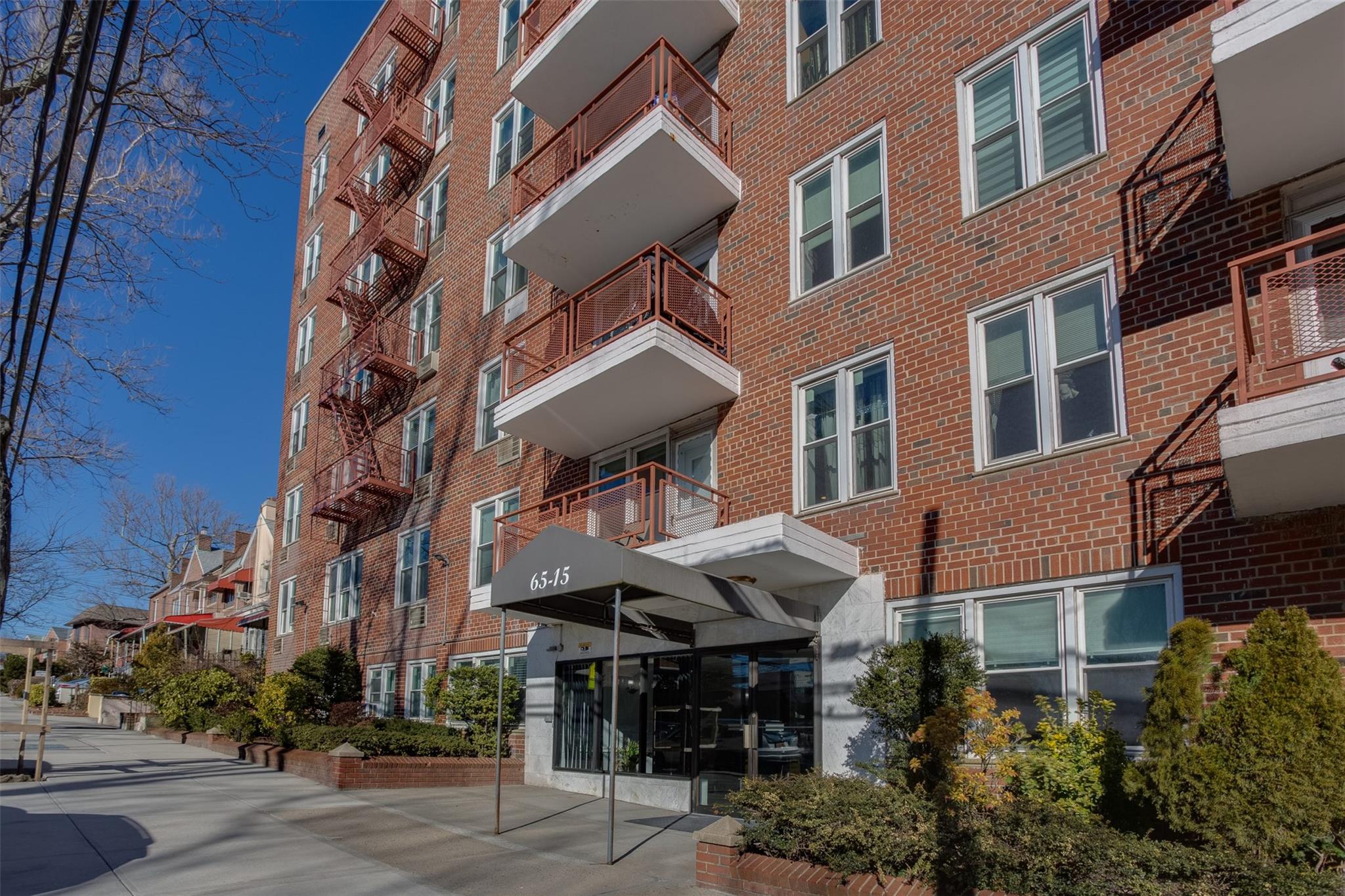 #1 photo, 65-15 Alderton Street, كوينز Rego Park , NY 11374