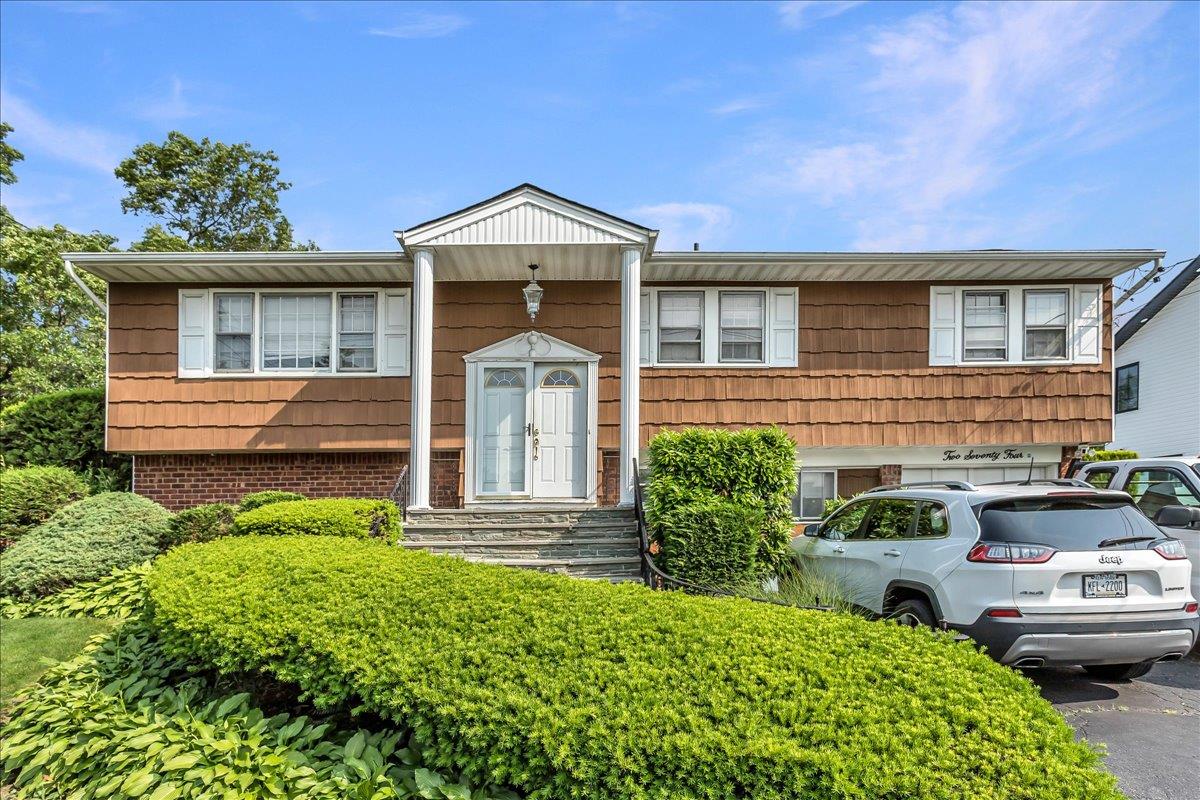 #1 photo, 274 Central Park Road, 長島 Plainview , NY 11803