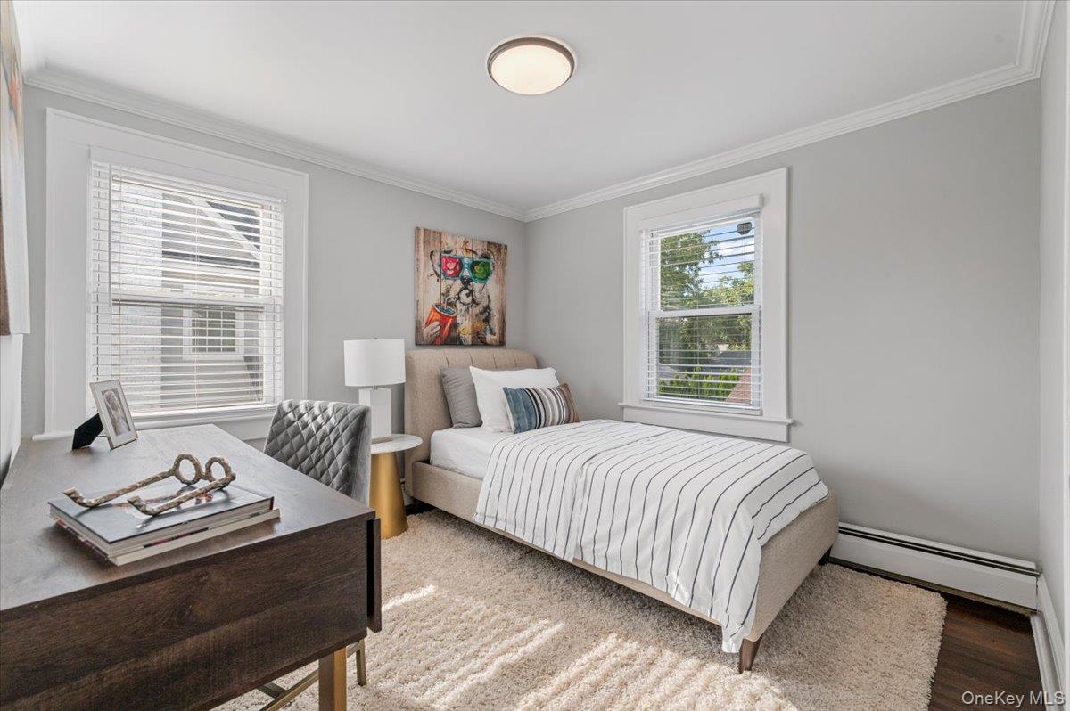 #17 photo, 33 Avenue B Avenue, Port Washington , NY 11050