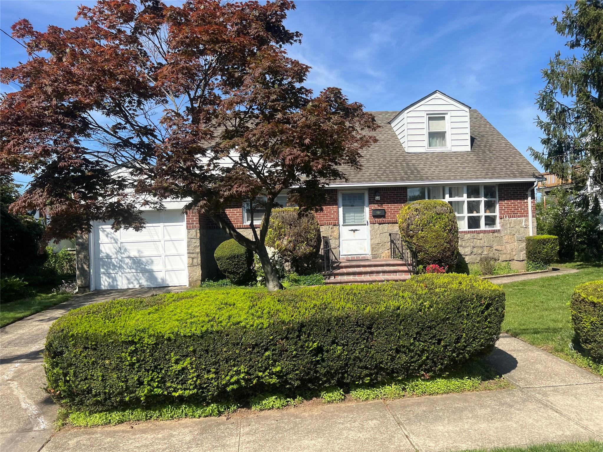#1 photo, 92 Lawrence Street, Farmingdale , NY 11735