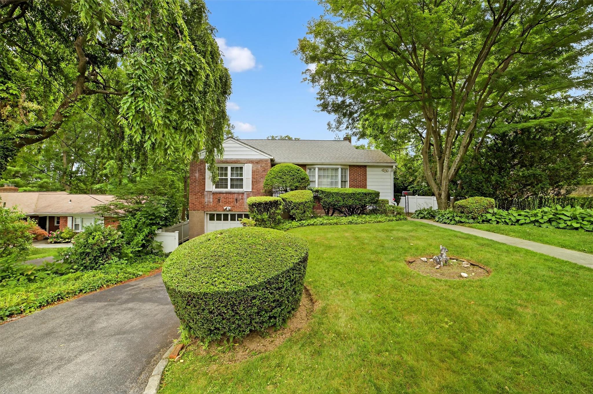 #1 photo, 354 Grandview Boulevard, Yonkers , NY 10710