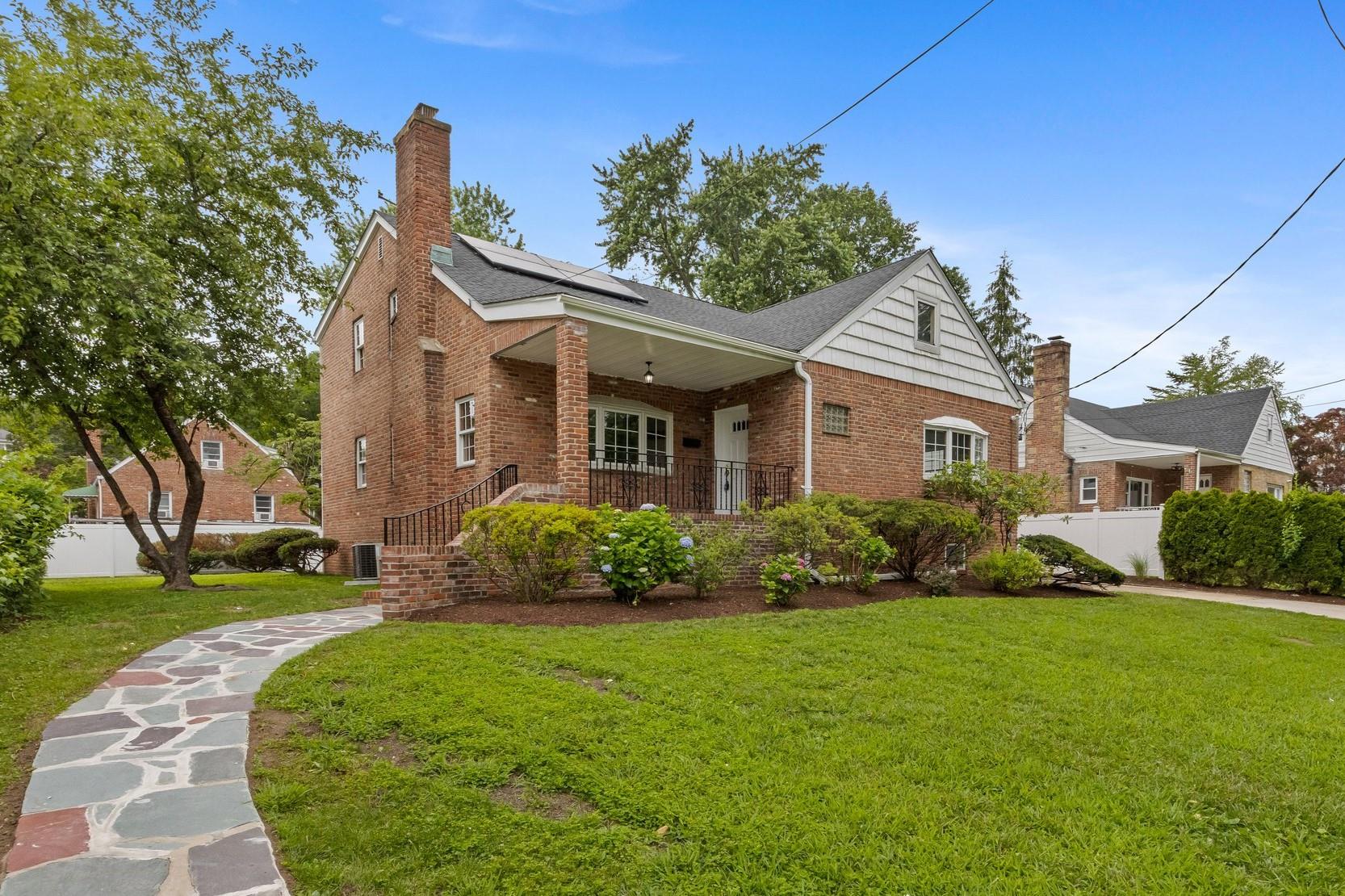 #1 photo, 165 Clunie Avenue, Yonkers , NY 10703