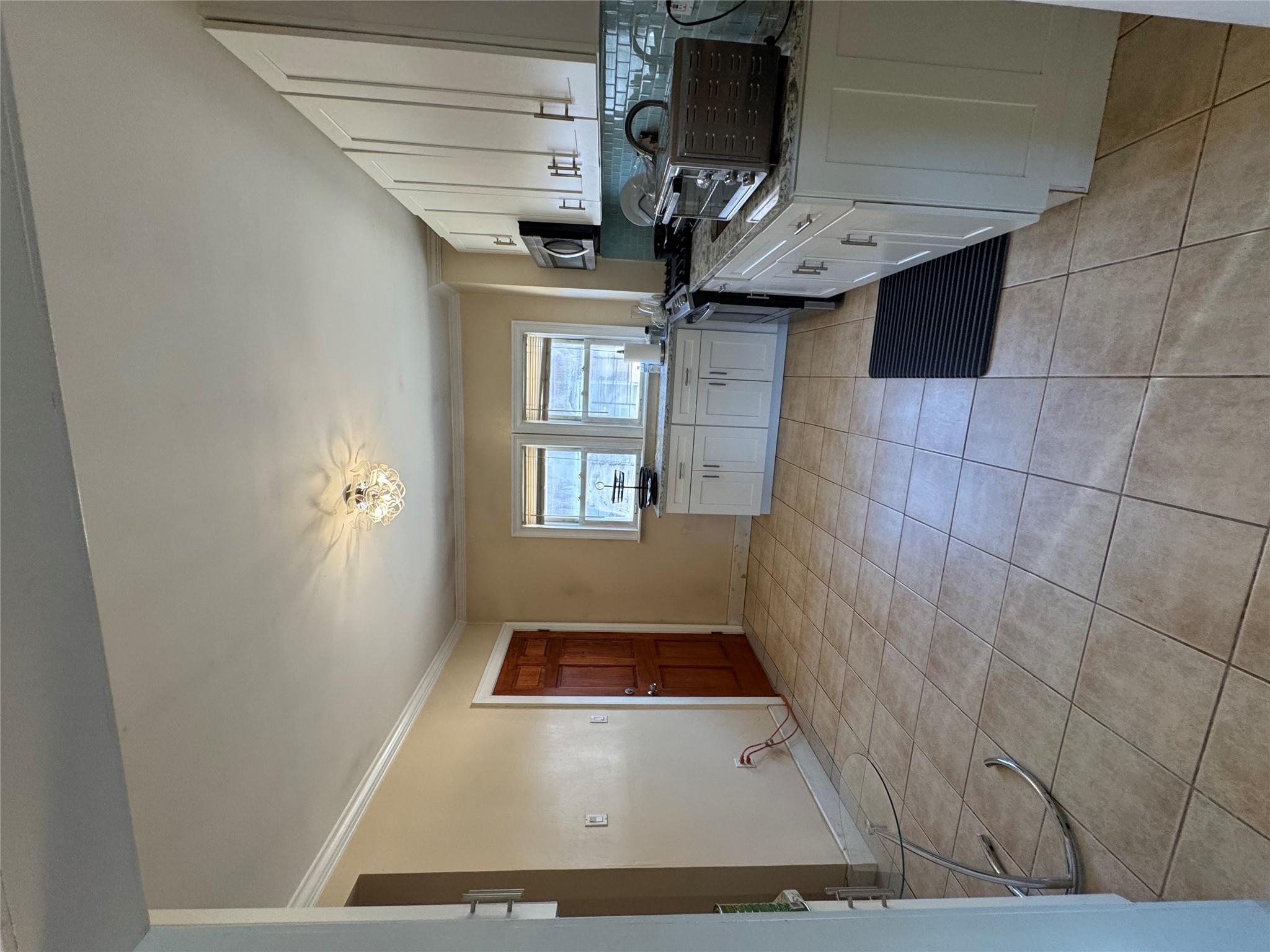 #14 photo, 4212 Monticello Avenue, برونكس Bronx , NY 10466