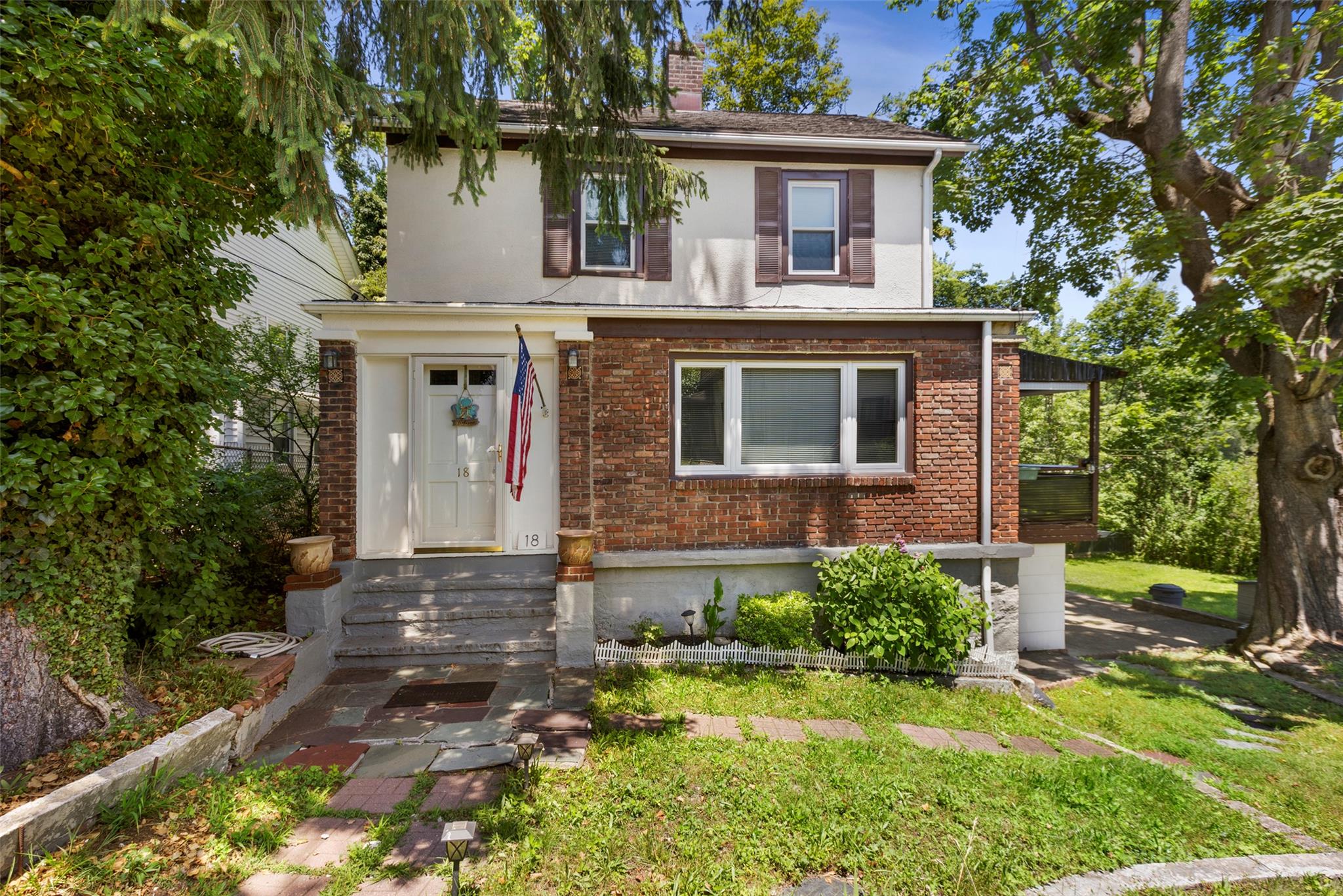 #1 photo, 18 English Lane, 紐約州 Dobbs Ferry , NY 10522