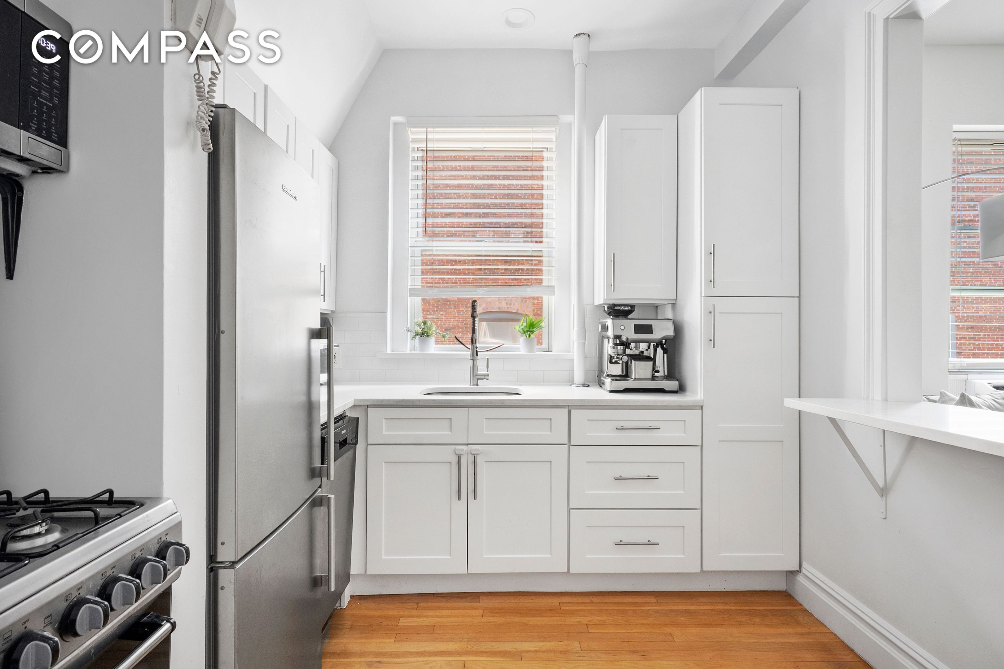 #1 photo, 345 W 70th Street, 曼哈顿 上西城 Upper West Side , NY 10023