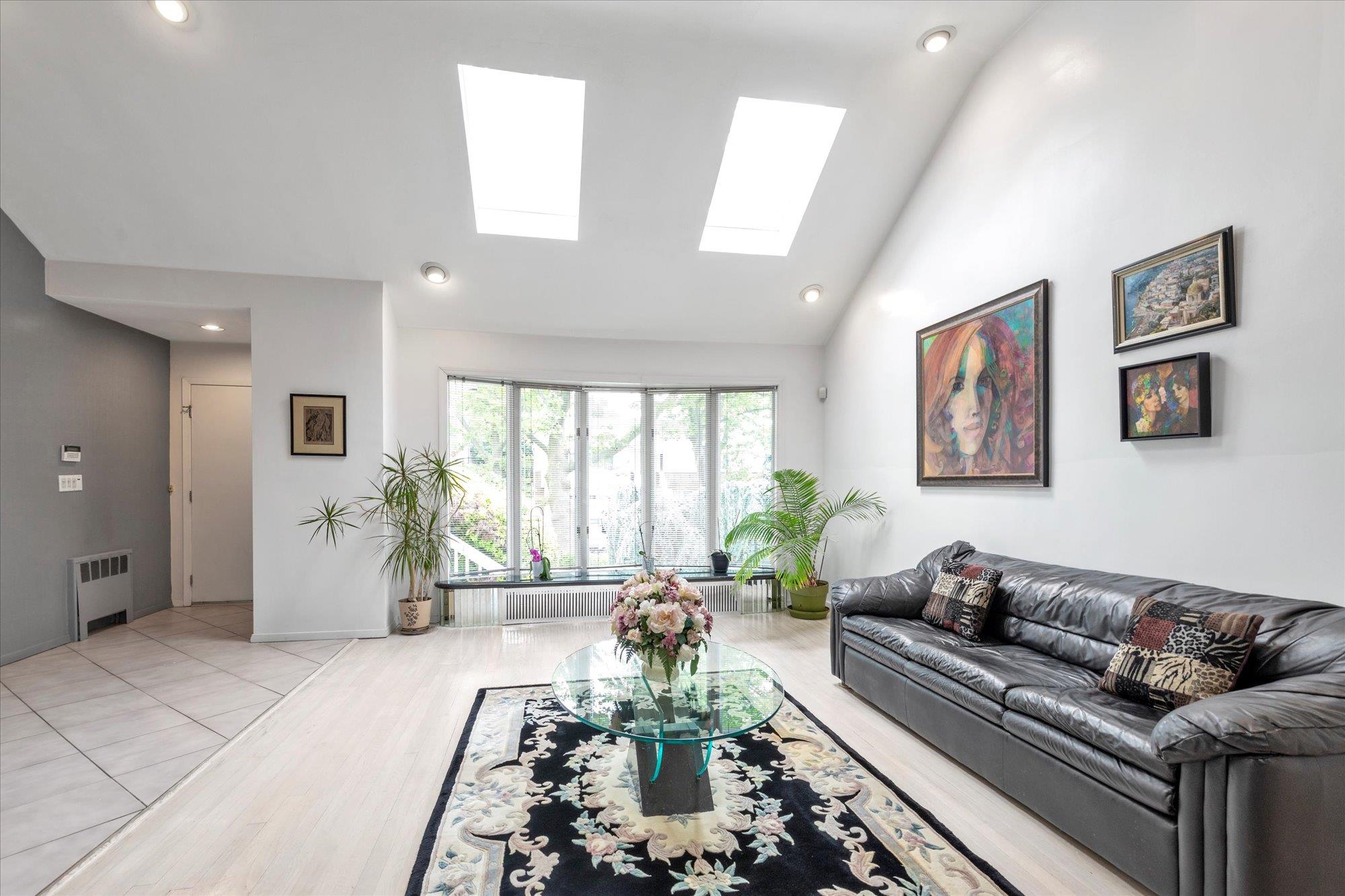 #2 photo, 895 Cherry Lane, ナッソー郡 North Woodmere , NY 11581