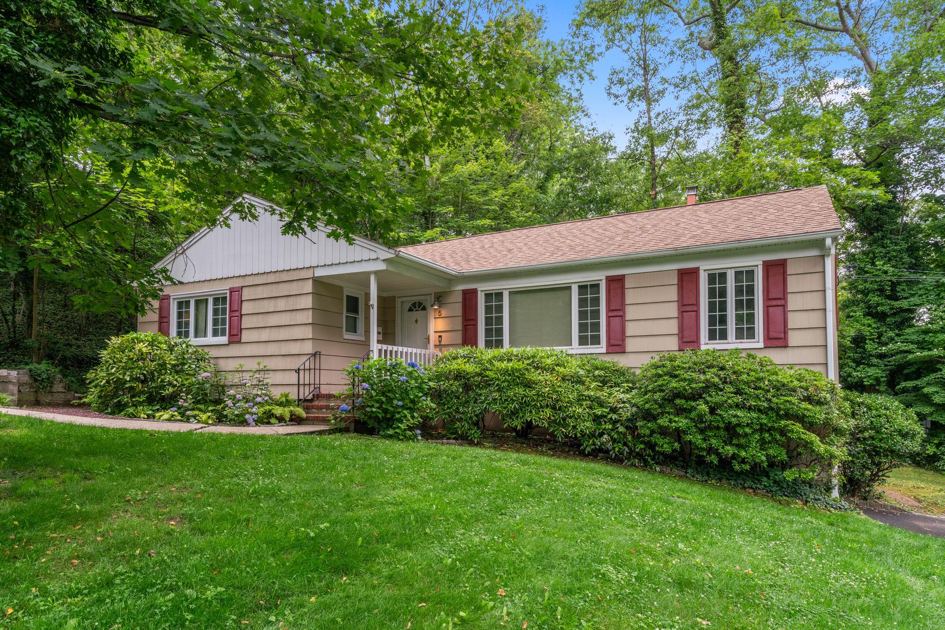 #1 photo, 5 Dogwood Road, 東長島 北港 Northport , NY 11768