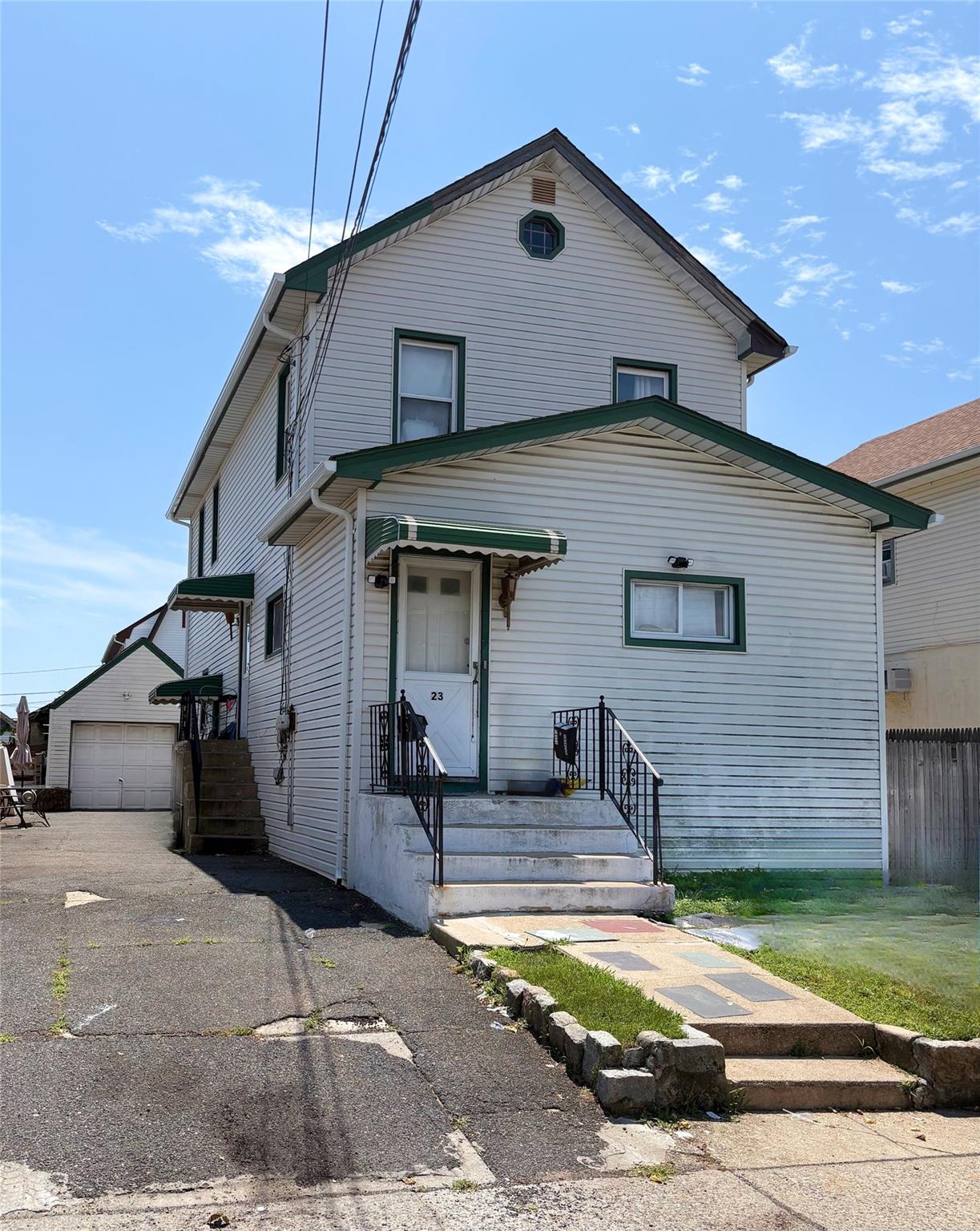 #1 photo, 23 Park Avenue, Lawrence , NY 11559