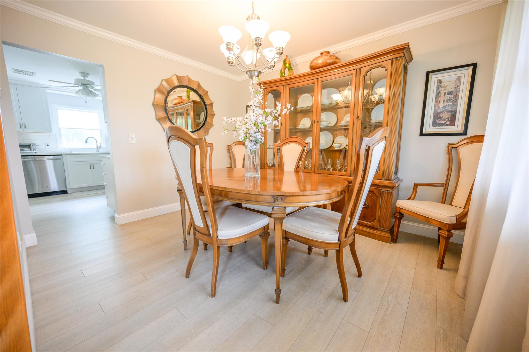 #4 photo, 49 Nottingham Drive, サフォーク郡 Middle Island , NY 11953