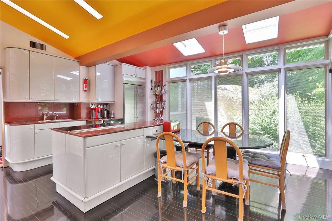 #16 photo, 5 Deerfield Lane, Mamaroneck , NY 10543