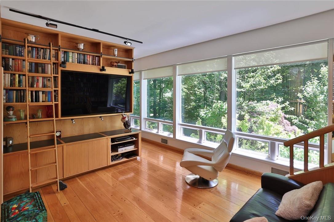 #7 photo, 5 Deerfield Lane, Mamaroneck , NY 10543