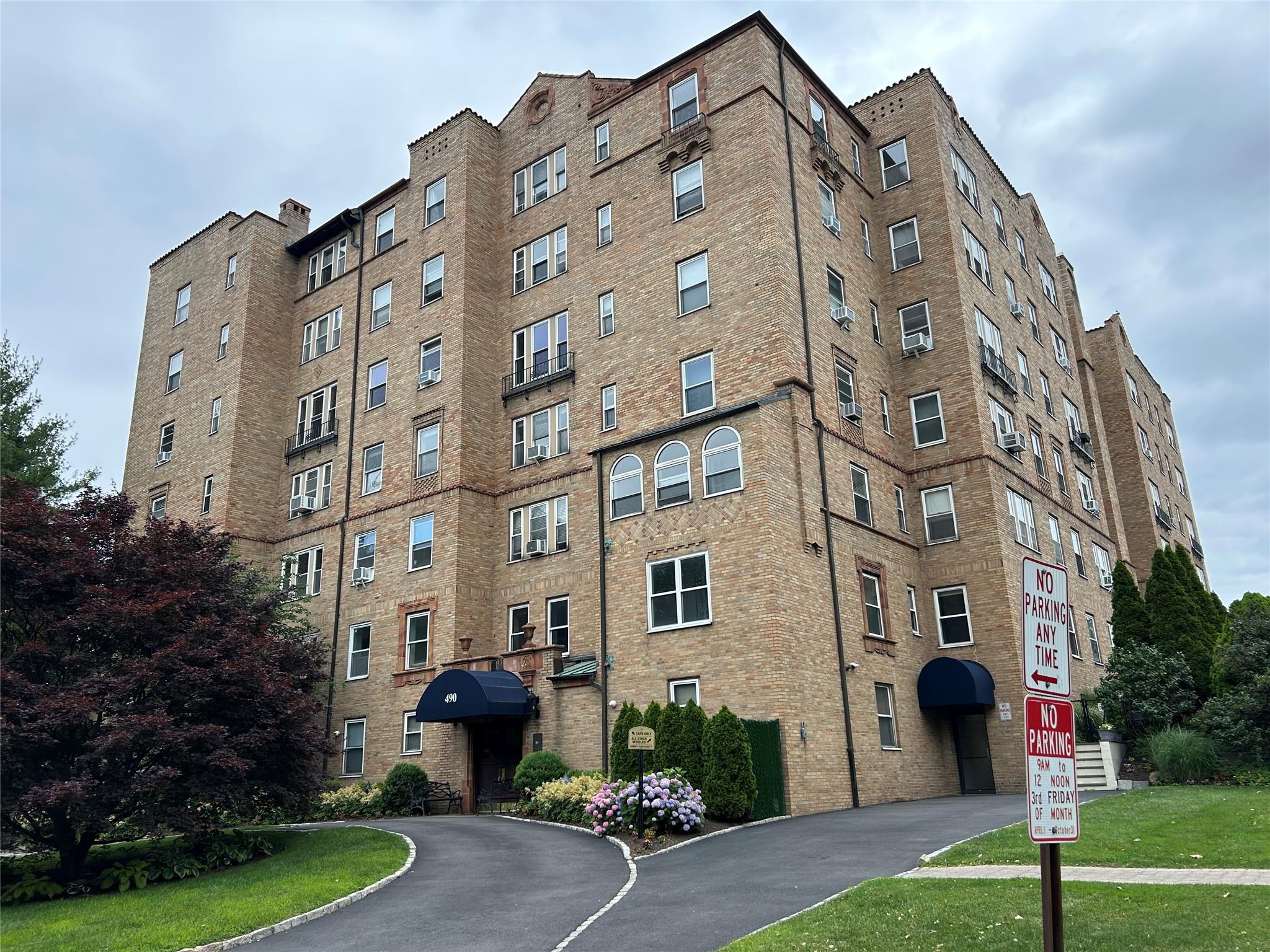 #1 photo, 490 Bleeker Avenue, Mamaroneck , NY 10543