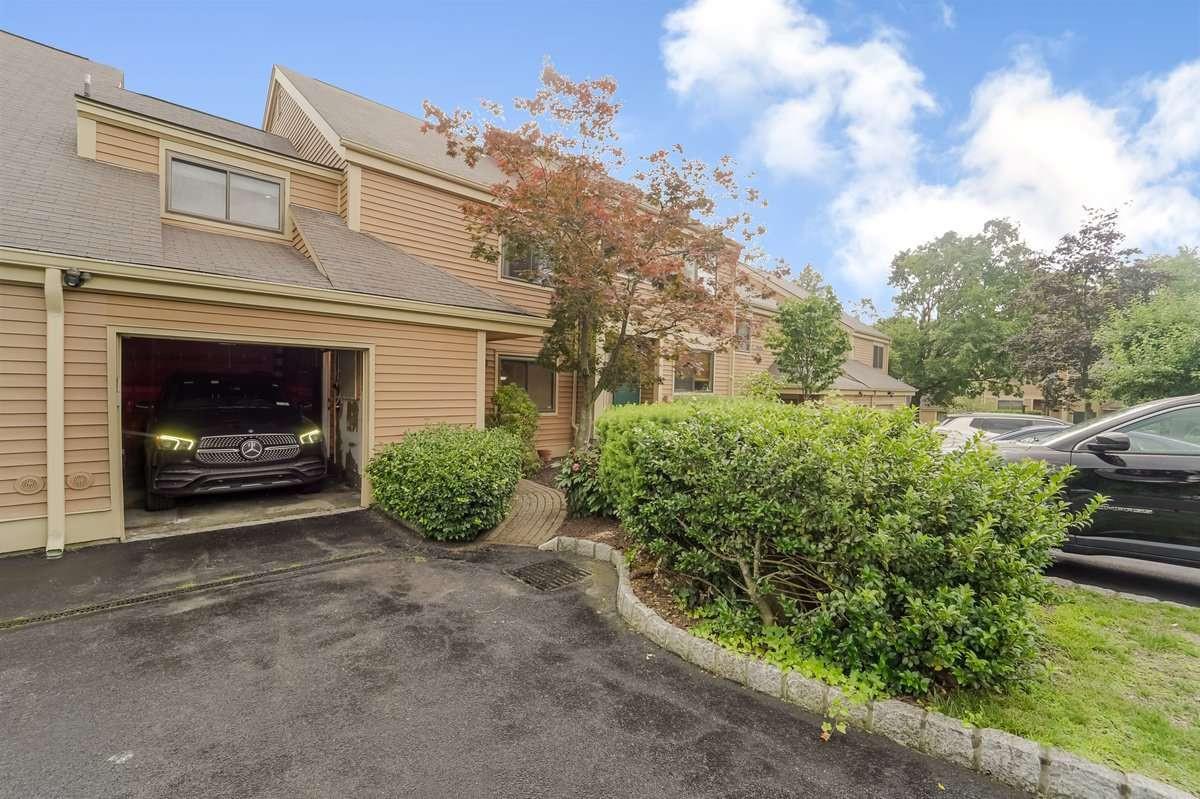 #1 photo, 13 Bayberry Lane, Rye Brook , NY 10573