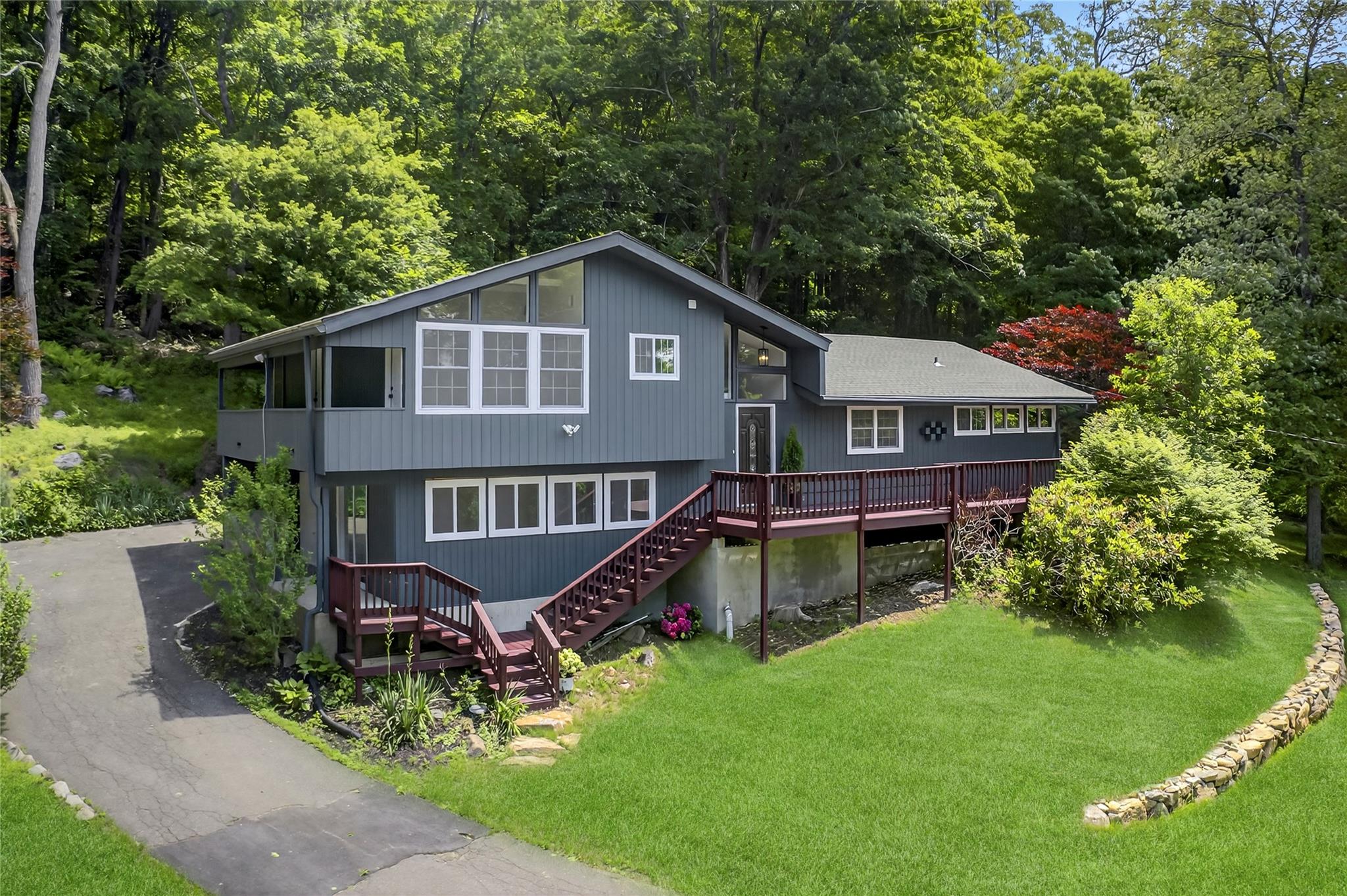 #1 photo, 218 State Route 37, New Fairfield , CT 06812