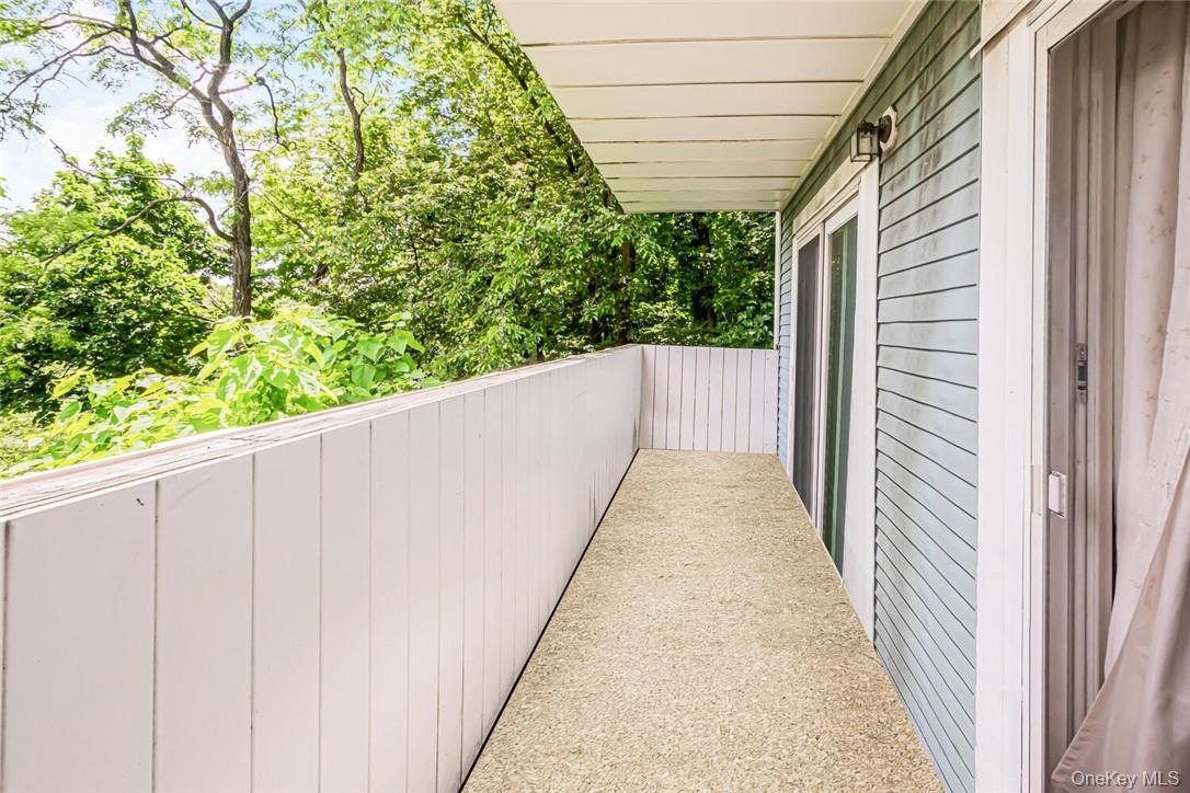 #11 photo, 10 Nob Hill Drive, 紐約州 Elmsford , NY 10523